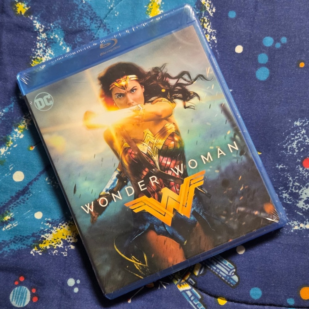Wonder Woman Blu-ray 2017 DC Patty Jenkins Gal Gadot Special Features New Sealed